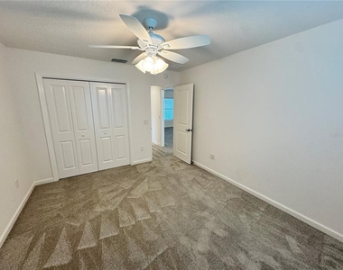 528 Cherry Creek Way - Photo Thumbnail 13