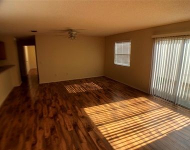 2099 Broyhill Avenue - Photo Thumbnail 5