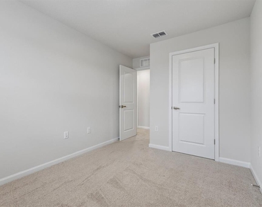 19 Alexander Lane - Photo Thumbnail 11
