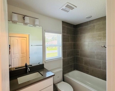 72 Lancelot Drive - Photo Thumbnail 5