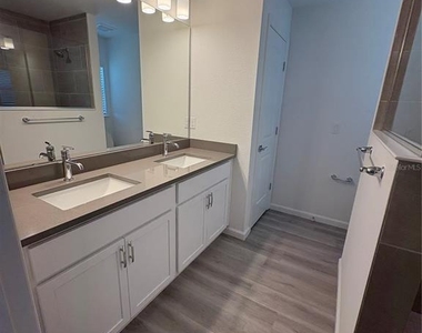 72 Lancelot Drive - Photo Thumbnail 7