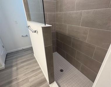 72 Lancelot Drive - Photo Thumbnail 8