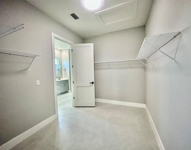 15109 Aquarius Circle - Photo Thumbnail 19