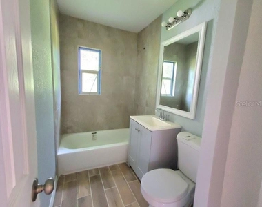 420 Somerset Road - Photo Thumbnail 2