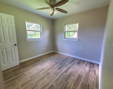 420 Somerset Road - Photo Thumbnail 3
