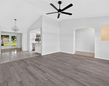 7510 Ligustrum - Photo Thumbnail 5