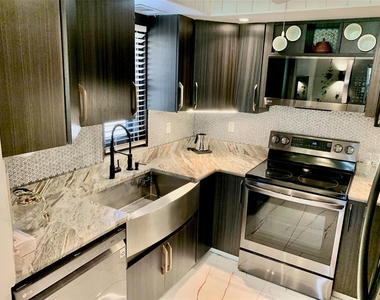 19505 Quesada Avenue - Photo Thumbnail 5
