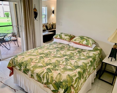 19505 Quesada Avenue - Photo Thumbnail 11