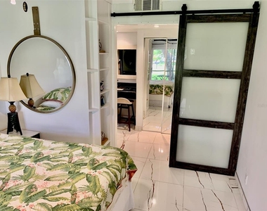 19505 Quesada Avenue - Photo Thumbnail 10