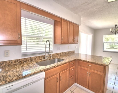 914 Grape Avenue - Photo Thumbnail 15