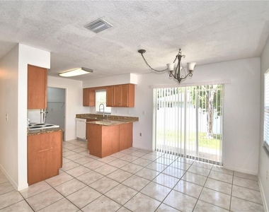 914 Grape Avenue - Photo Thumbnail 6