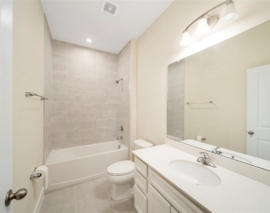 14008 Crimson Avenue - Photo Thumbnail 41