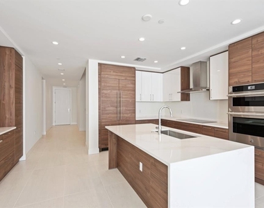 301 1st Street S - Photo Thumbnail 4