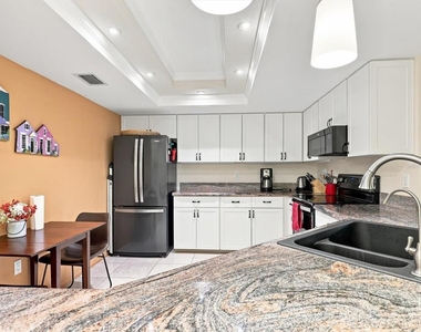 3450 Tallywood Lane - Photo Thumbnail 13