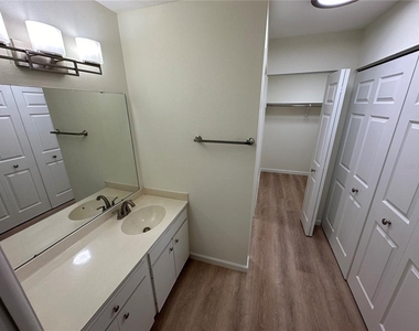 113 Pinehurst Drive - Photo Thumbnail 17
