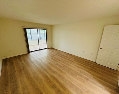 113 Pinehurst Drive - Photo Thumbnail 16