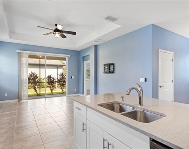 8561 Whispering Street - Photo Thumbnail 9