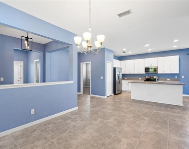 8561 Whispering Street - Photo Thumbnail 12