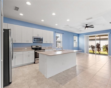 8561 Whispering Street - Photo Thumbnail 3
