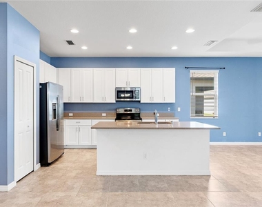 8561 Whispering Street - Photo Thumbnail 4