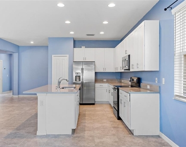 8561 Whispering Street - Photo Thumbnail 6