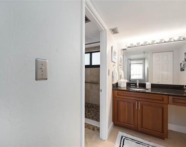 11 Sunset Drive - Photo Thumbnail 32