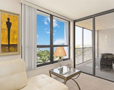 11 Sunset Drive - Photo Thumbnail 27