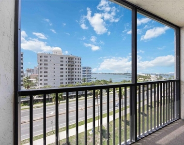11 Sunset Drive - Photo Thumbnail 37