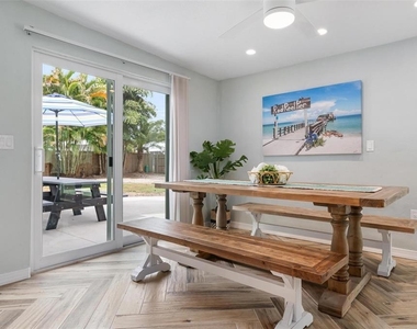 1512 W 42nd Street - Photo Thumbnail 10