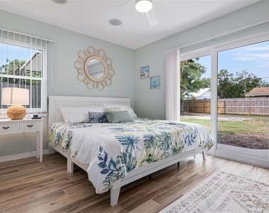 1512 W 42nd Street - Photo Thumbnail 13