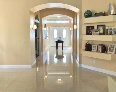 6273 Donnington Court - Photo Thumbnail 5