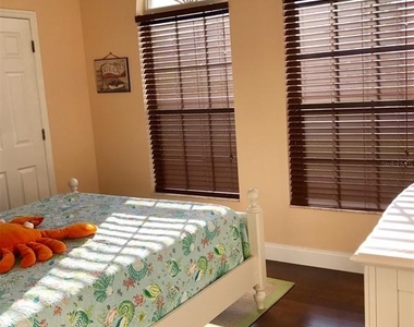 6273 Donnington Court - Photo Thumbnail 14