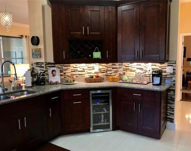 6273 Donnington Court - Photo Thumbnail 11