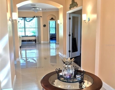 6273 Donnington Court - Photo Thumbnail 2