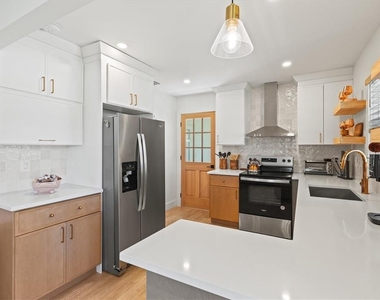 2226 Arlington Street - Photo Thumbnail 12