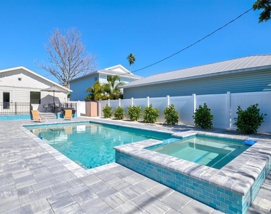 2226 Arlington Street - Photo Thumbnail 60