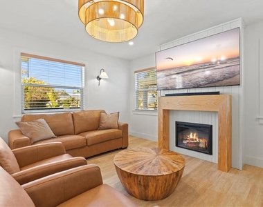 2226 Arlington Street - Photo Thumbnail 5