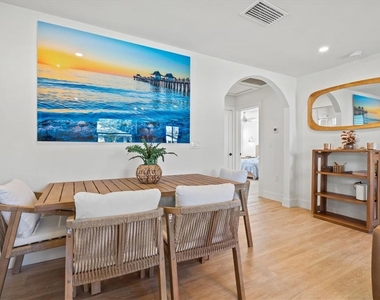 2226 Arlington Street - Photo Thumbnail 9