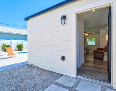 2226 Arlington Street - Photo Thumbnail 34