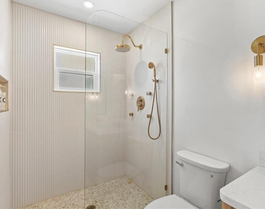 2226 Arlington Street - Photo Thumbnail 26