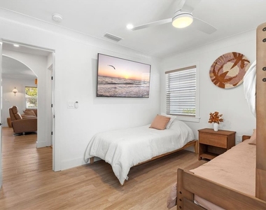 2226 Arlington Street - Photo Thumbnail 29