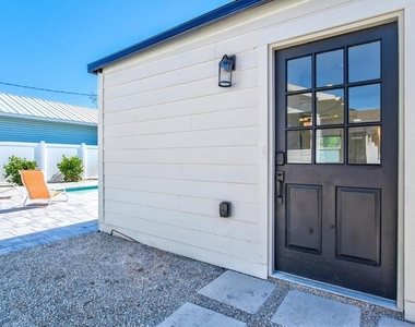 2226 Arlington Street - Photo Thumbnail 33