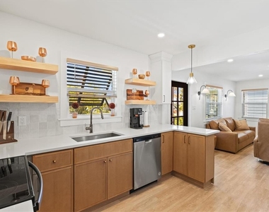2226 Arlington Street - Photo Thumbnail 14