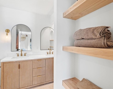 2226 Arlington Street - Photo Thumbnail 23