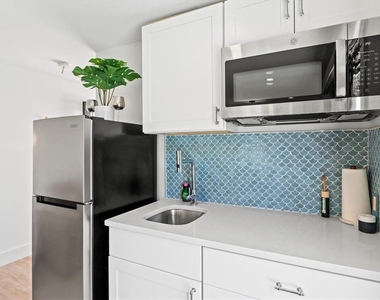 2226 Arlington Street - Photo Thumbnail 39