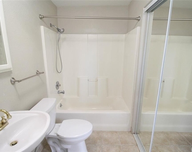 3331 Yorktown Street - Photo Thumbnail 6