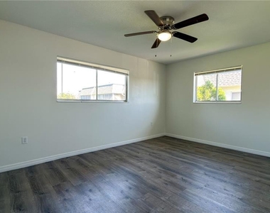 3500 Beneva Road - Photo Thumbnail 6