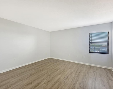 420 Beach Road - Photo Thumbnail 26