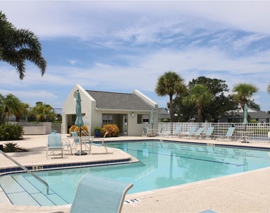 327 108th Street W - Photo Thumbnail 2
