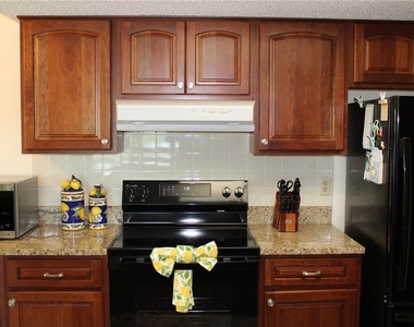 327 108th Street W - Photo Thumbnail 16